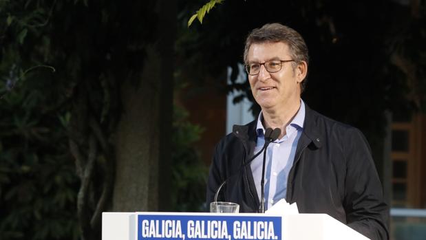 Sánchez pincha en Galicia y País Vasco