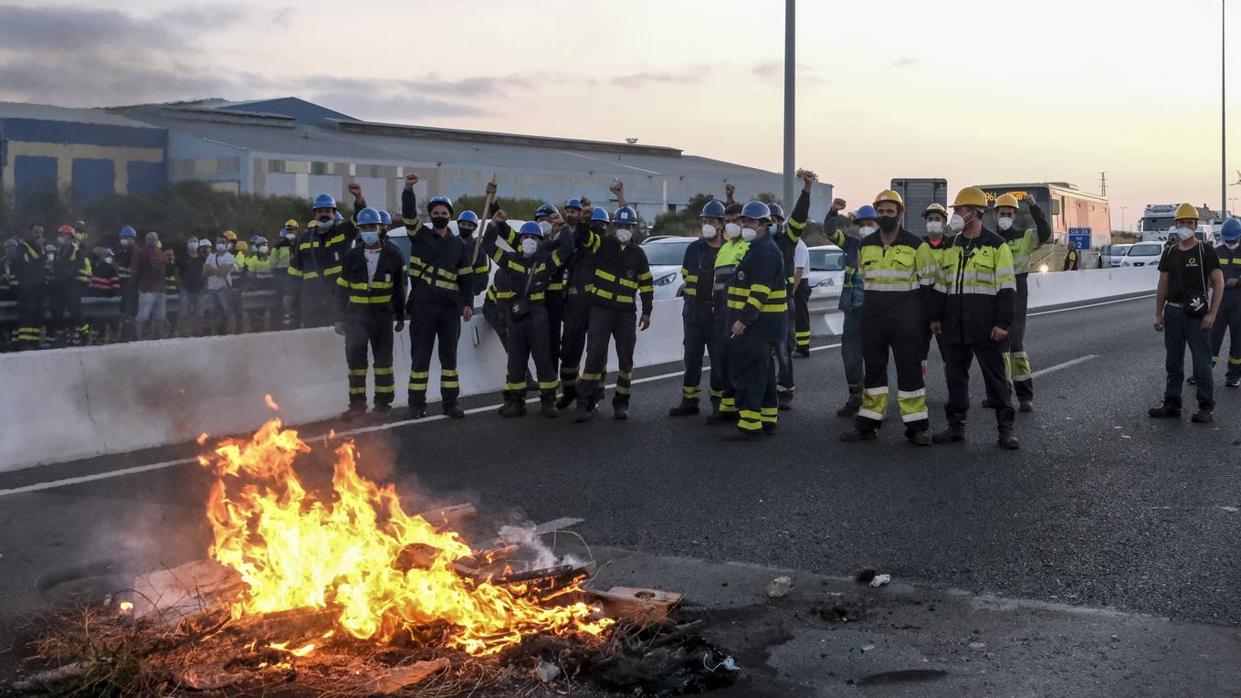 La Voz de Cádiz: La industria auxiliar como síntoma