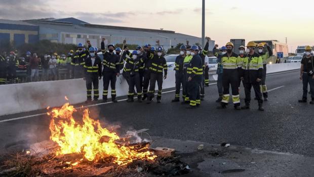 La industria auxiliar como síntoma