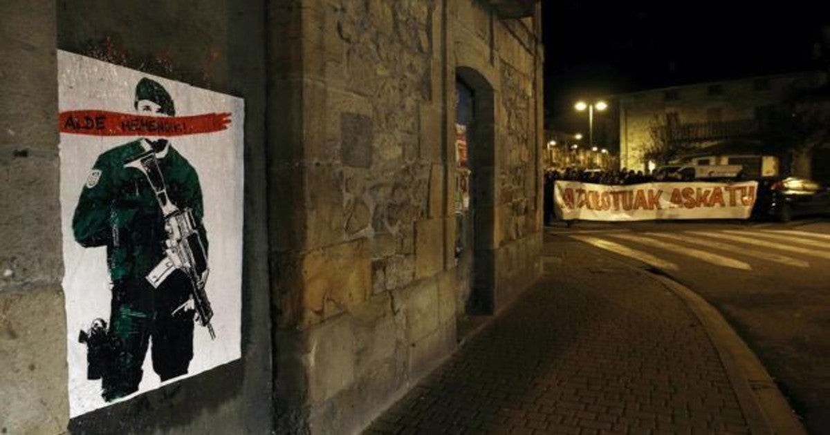 Isabel San Sebastián: ¿Quién defiende a la Guardia Civil?