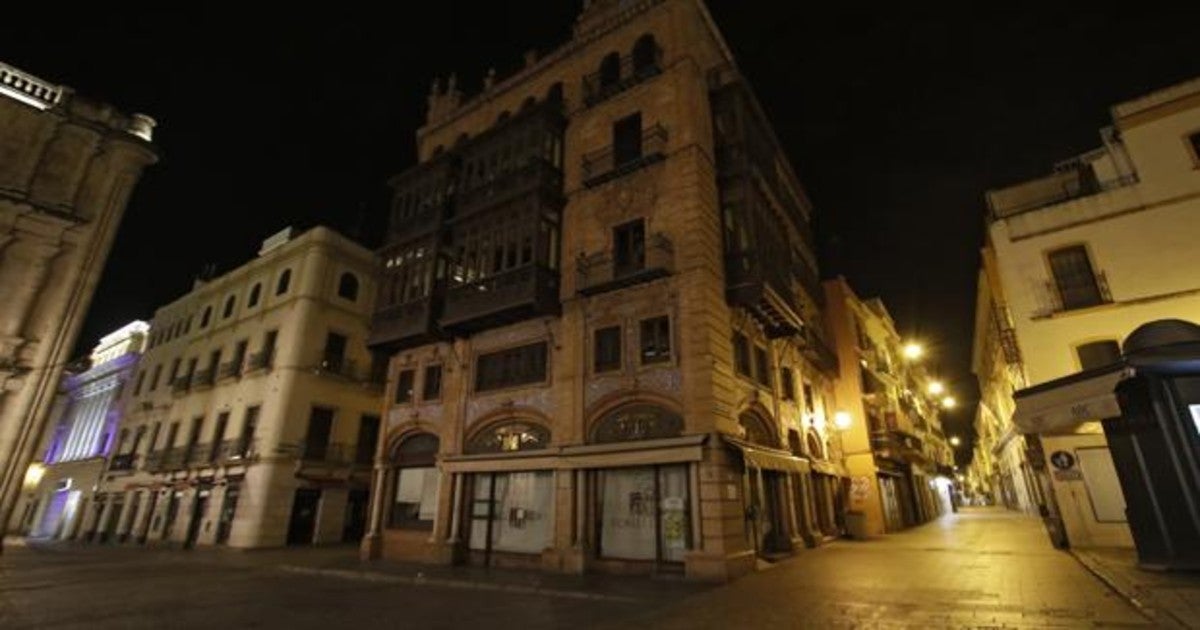 Ignacio Ruiz-Quintano: Toque de queda