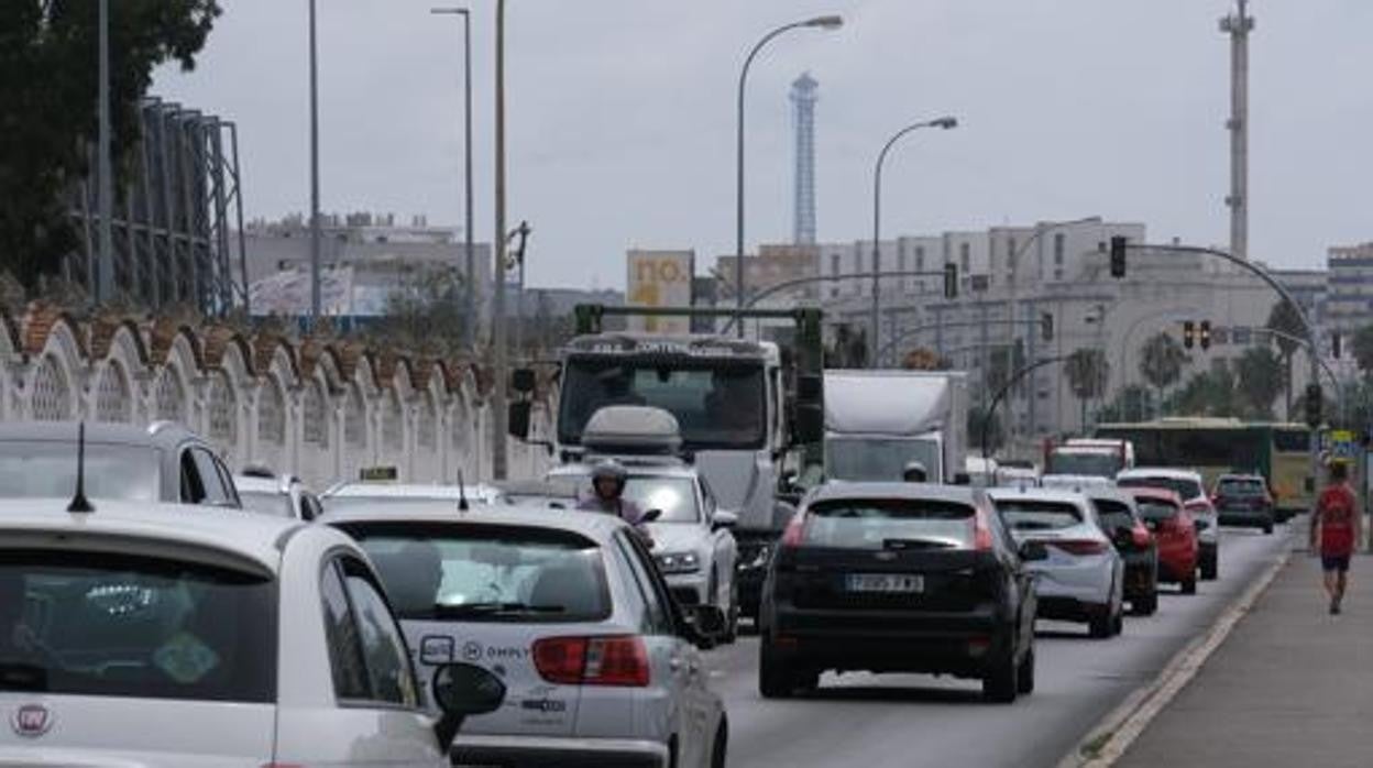 La Voz de Cádiz: Las torpezas que agravan los atascos crónicos