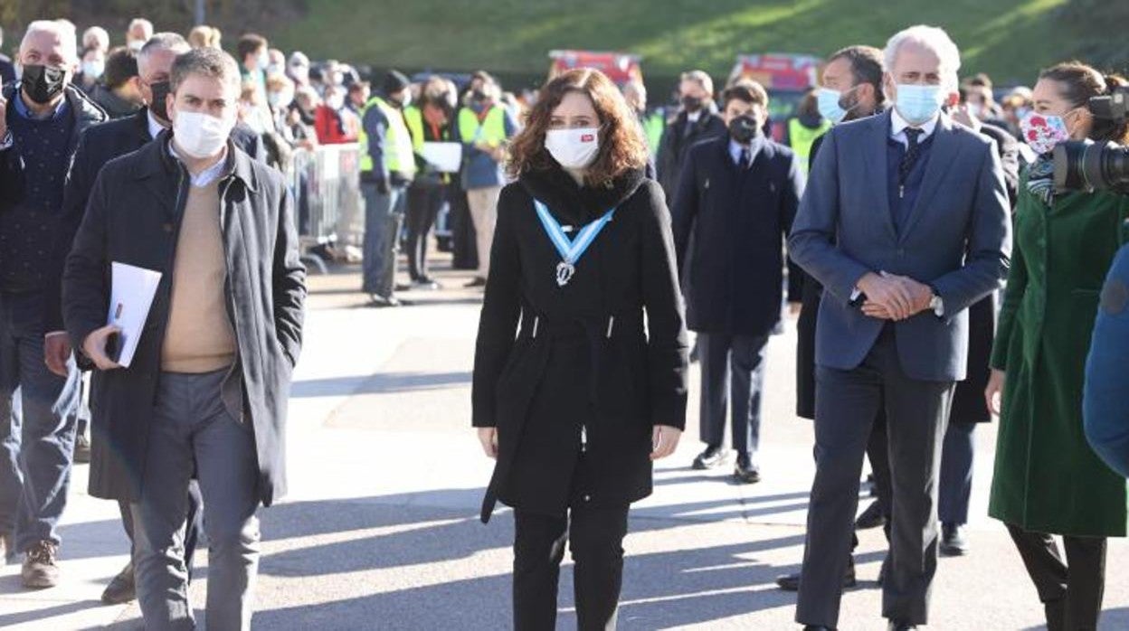 Jesús Nieto Jurado: Ayuso, Almeida: ¿Por quién doblan las campanas?