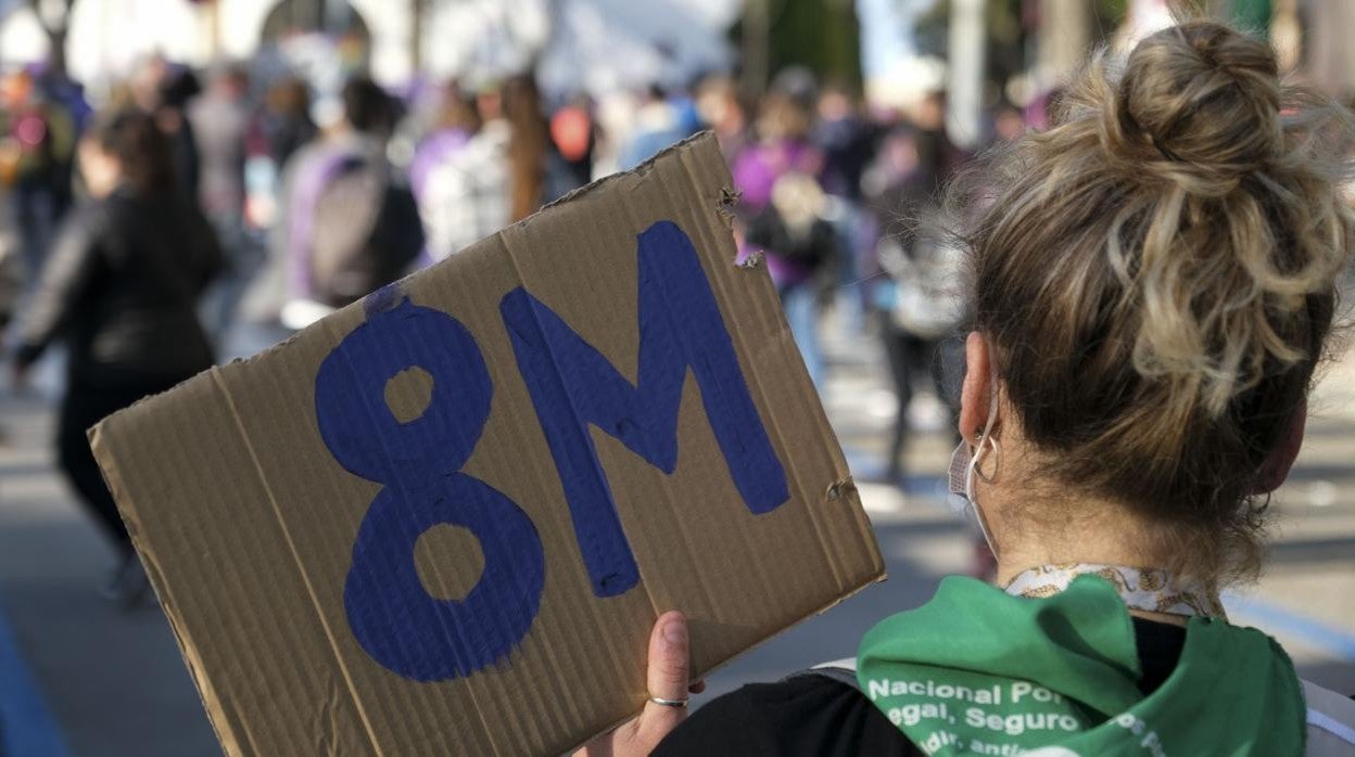 La Voz de Cádiz: La izquierda radical tacha a las gaditanas en su lucha