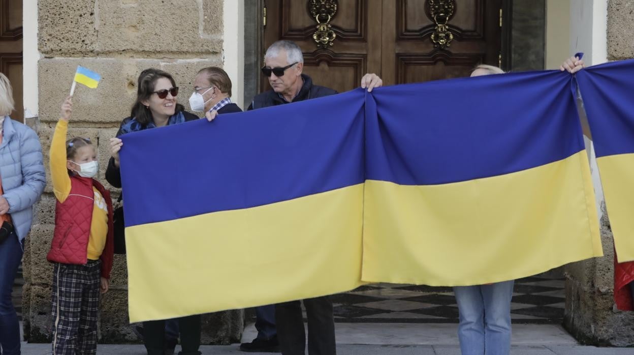 La Voz de Cádiz: Solidaridad