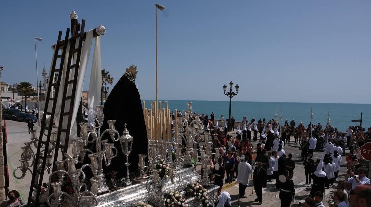 La Voz de Cádiz: Una Semana Santa para reflexionar