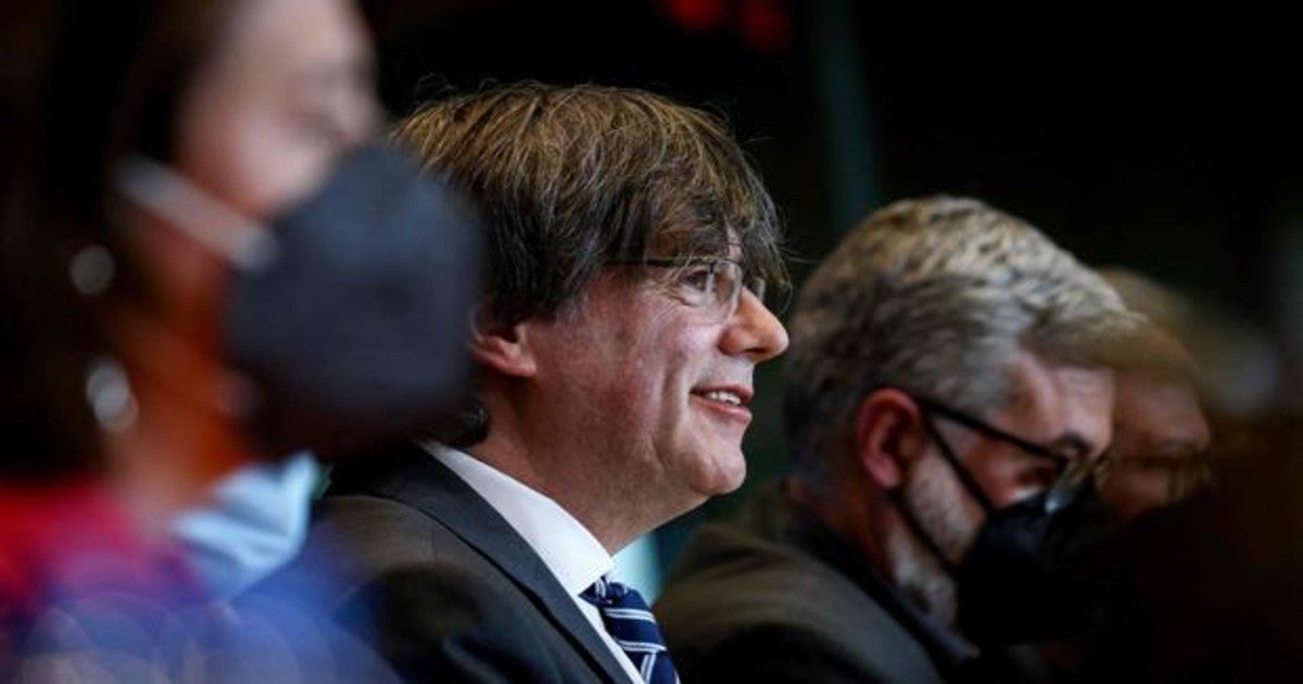 Editorial ABC: Puigdemont marcó el paso de Pegasus a sus intereses