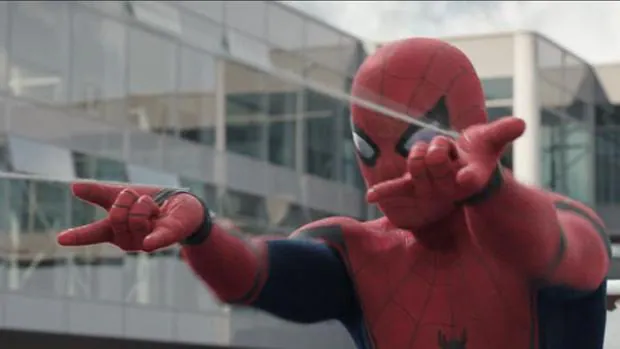 Peter Parker aprende a ser Spider-Man