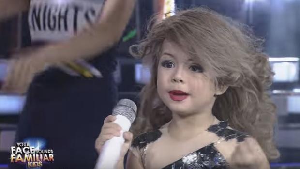 La impresionante imitación de una niña de siete años en la televisión filipina