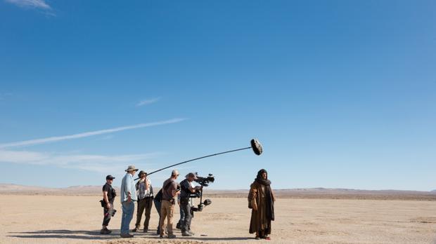 El equipo de rodaje filma a Ewan McGregor en la inmensidad del desierto, donde interpreta de Jesús