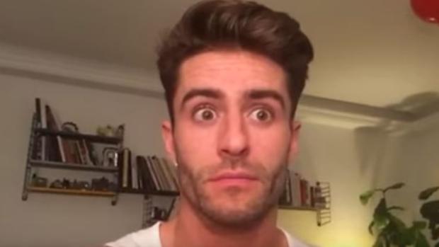 El influencer Pelayo pide disculpas por su defensa del uso de pieles