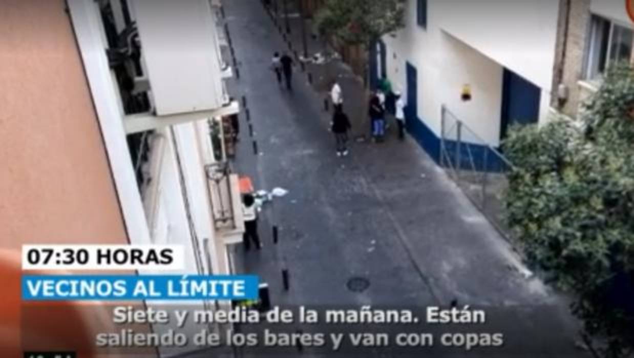 Un reportero de Ana Rosa es agredido en pleno reportaje en el que denunciaba la inseguridad del barrio