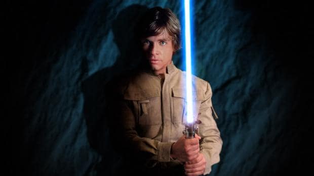 clon Por favor mira Hacer la cena Subastan el sable láser original de Luke Skywalker en «Star Wars»