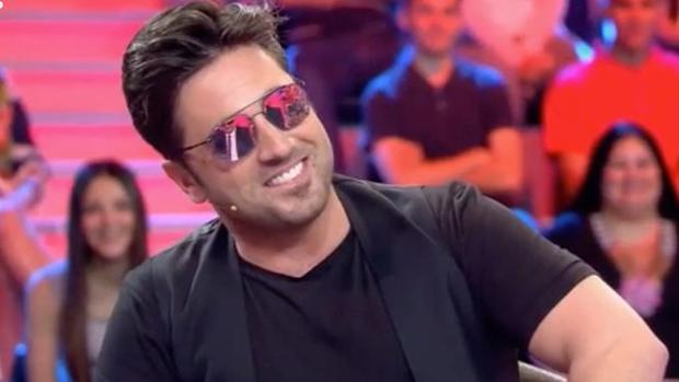 Falsas entrevistas en televisión o cómo los famosos esquivan preguntas peliagudas