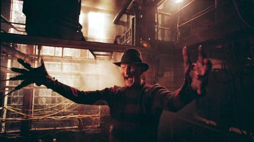 Robert Englund, como Freddy Krueger en «Pesadilla en Elm Streer»