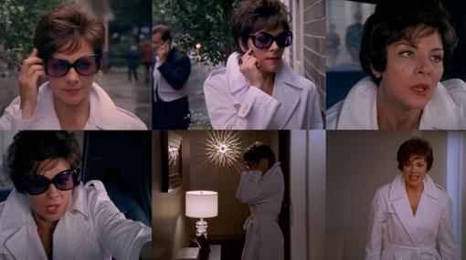 Samantha ataviada como si de un personaje de cine clásico se tratase