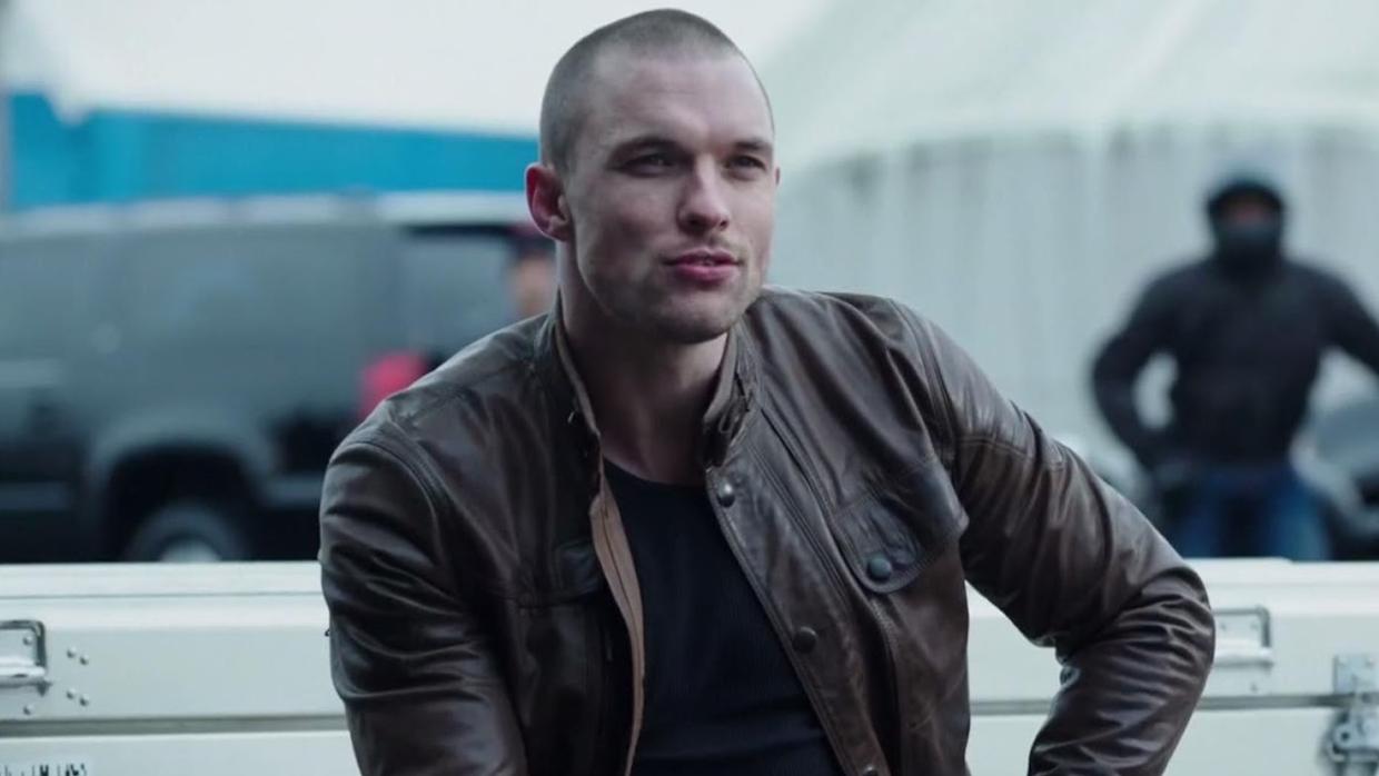 Ed Skrein abandona «Hellboy» tras la polémica por racismo en el reparto