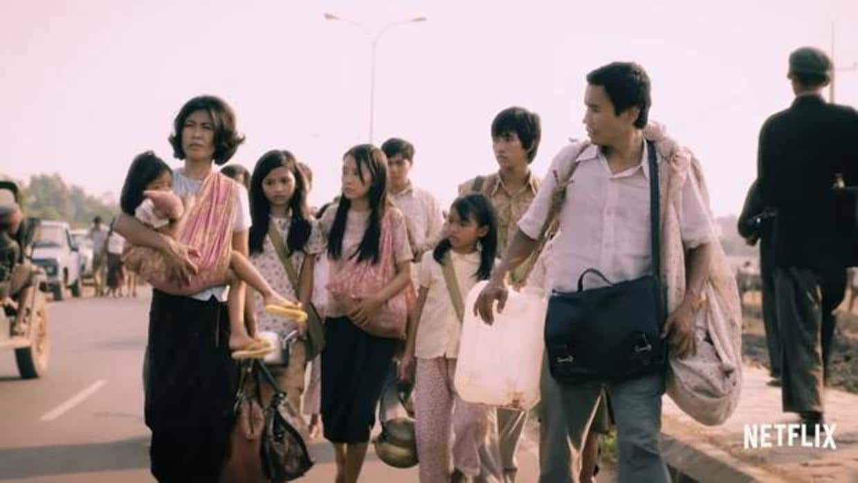 Imagen de la película «Se lo llevaron: recuerdos de una niña de Camboya»