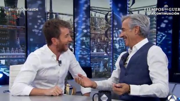 Imanol Arias: «Hay días que pido por la calle un cigarro»