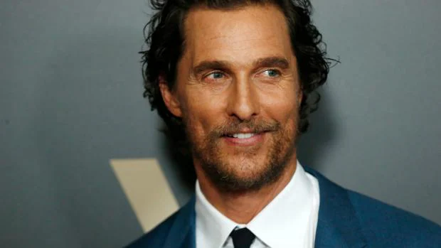 Una película de Matthew McConaughey incluirá humo de marihuana en la sala de cine