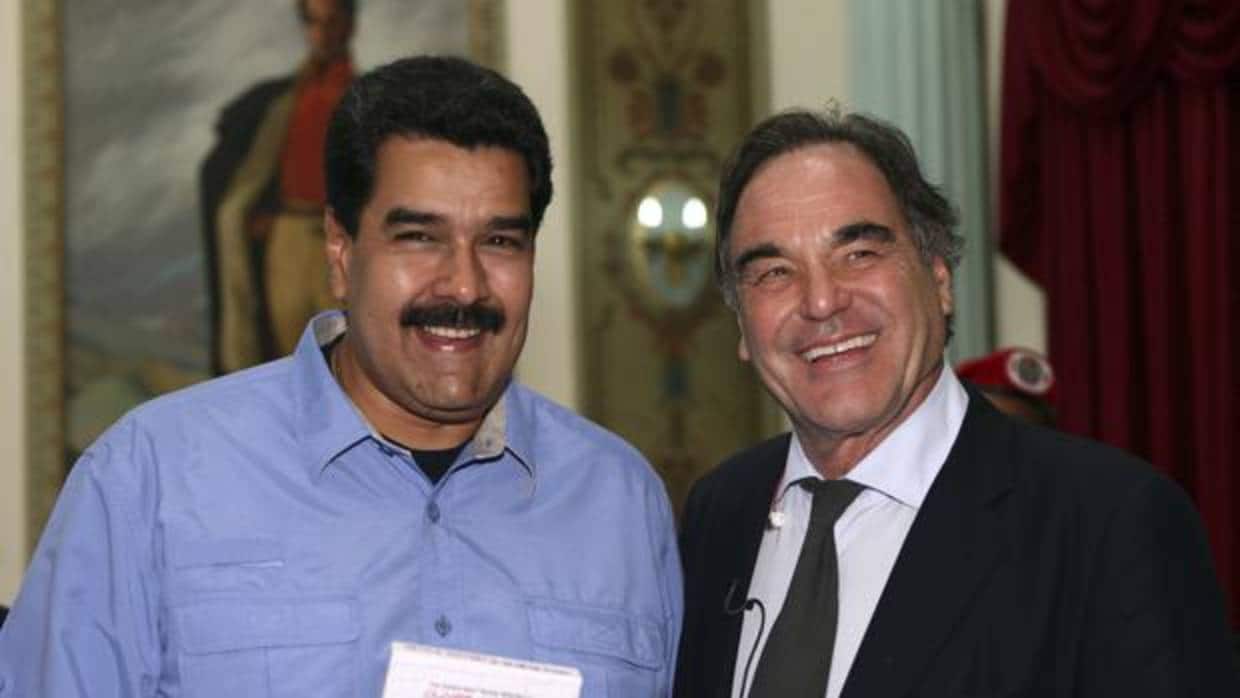 Nicolás Maduro y Oliver Stone en el Palacio de Miraflores, en una imagen de archivo de 2013
