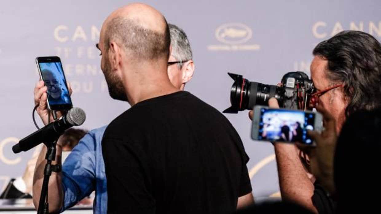 El cineasta Jean-Luc Godard charló por FaceTime con la prensa