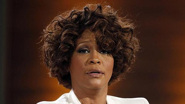 Whitney Houston fue víctima de abuso sexual cuando era una niña