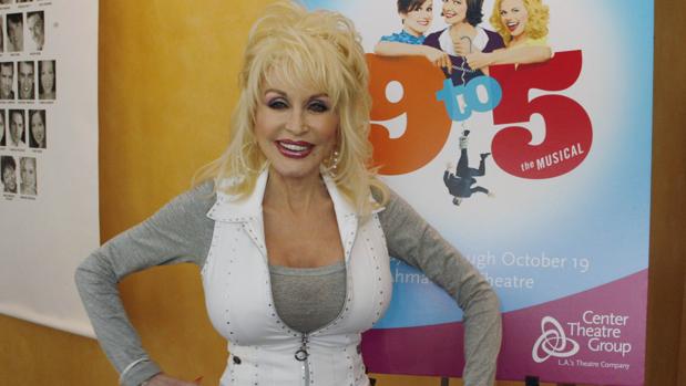 Netflix prepara un proyecto sobre la vida de Dolly Parton