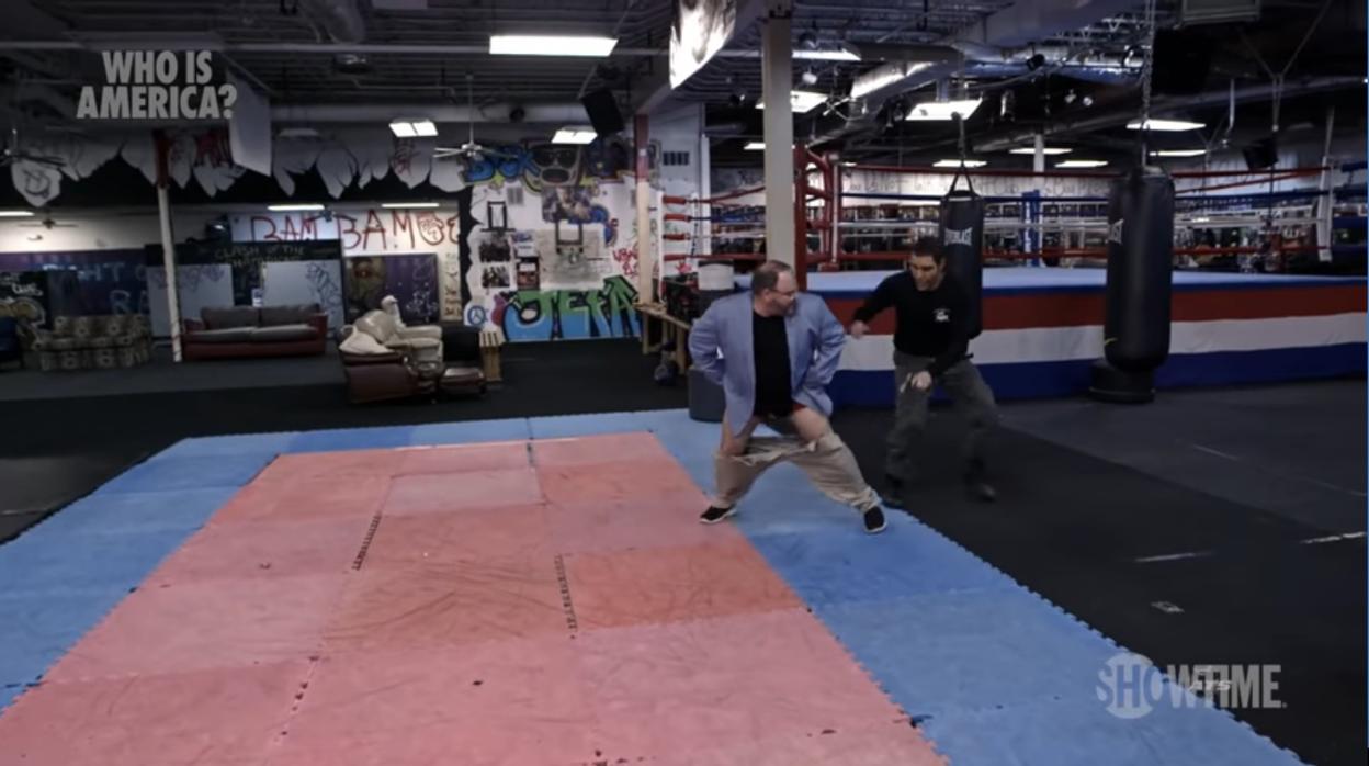 Fotograma de la segunda entrega de «Who Is America?»