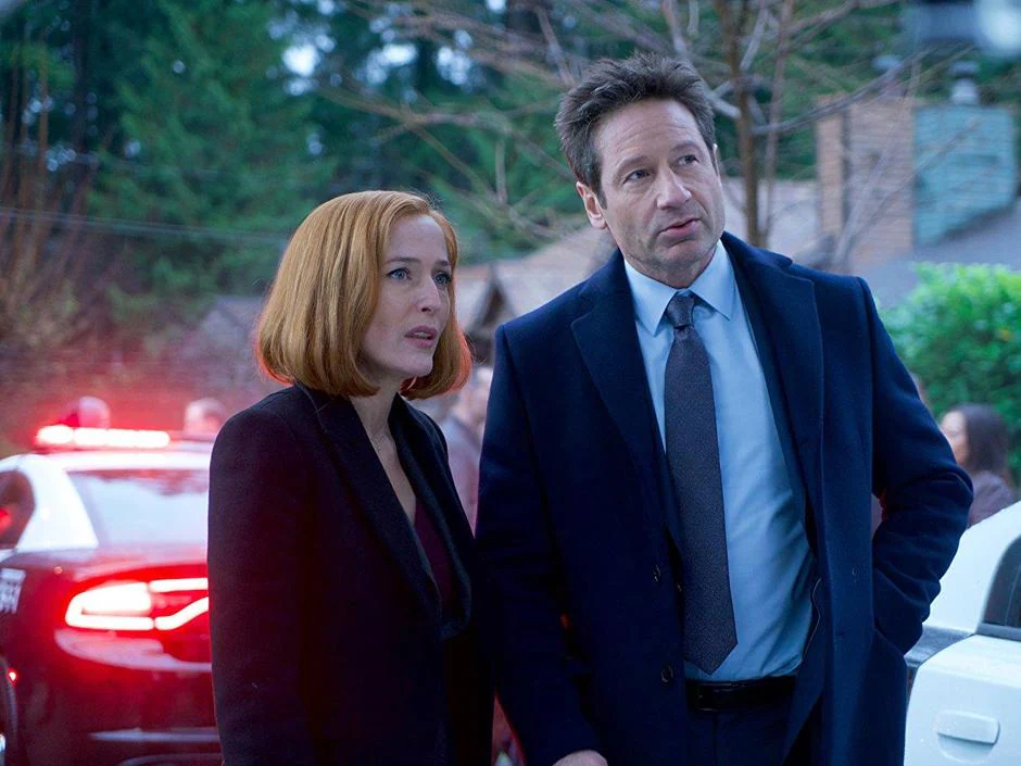 Los agentes Mulder y Scully son los protagoistas de «Expediente X»