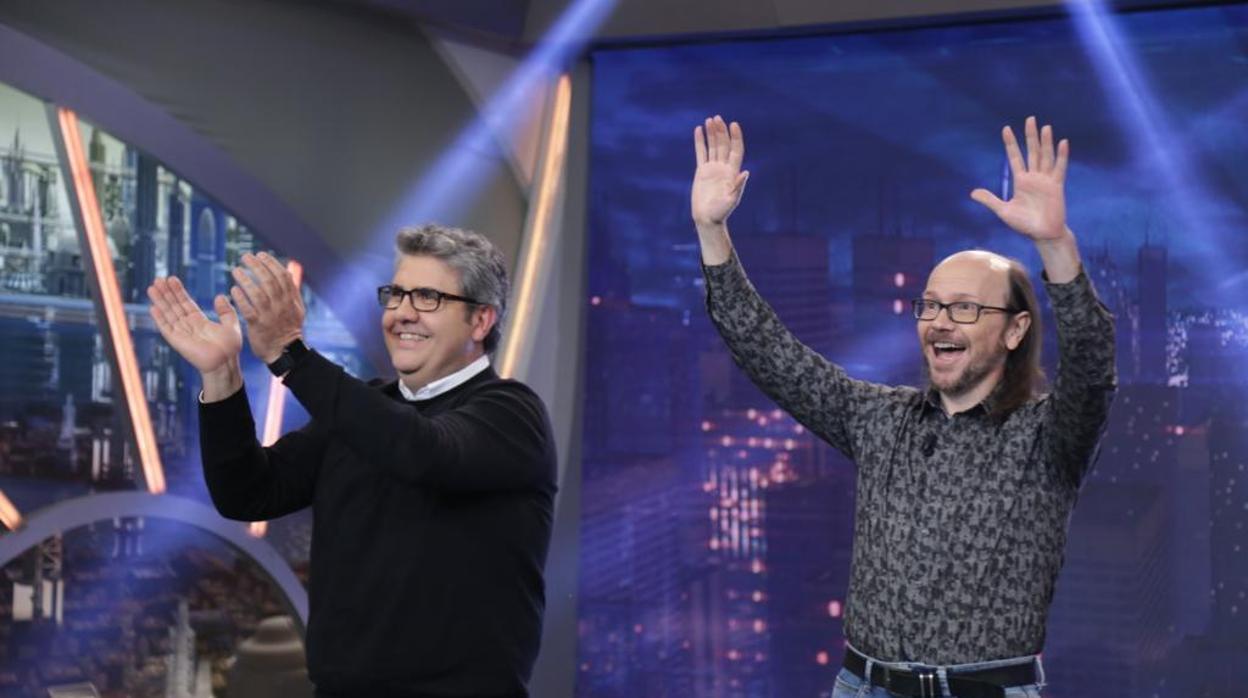Pablo Motos amaga con expulsar a Santiago Segura del club platino de «El Hormiguero»