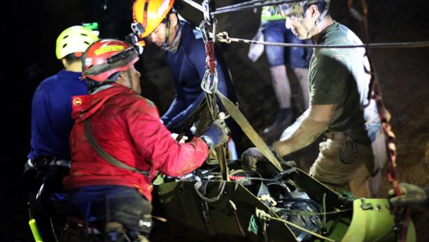 Netflix podría emitir historia de los niños rescatados en cueva tailandesa