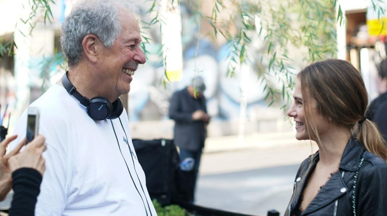 Denys Arcand (i), durante el rodaje de «La caída del imperio americano»