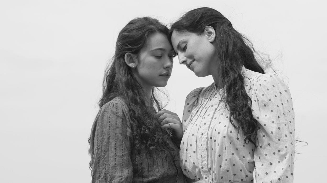 Natalia de Molina y Greta Fernández, protagonistas de Elisa y Marcela