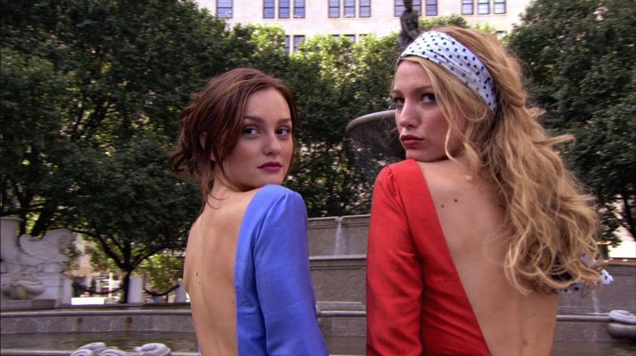 Las protagonistas Serena y Blair, en una escena de la serie «Gossip Girl»