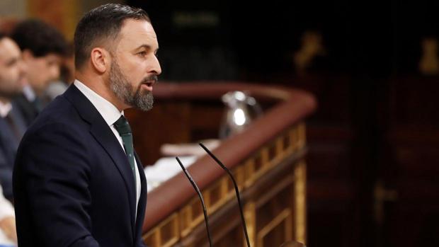 Críticas a La Sexta por cortar el discurso de Santiago Abascal durante el debate de investidura