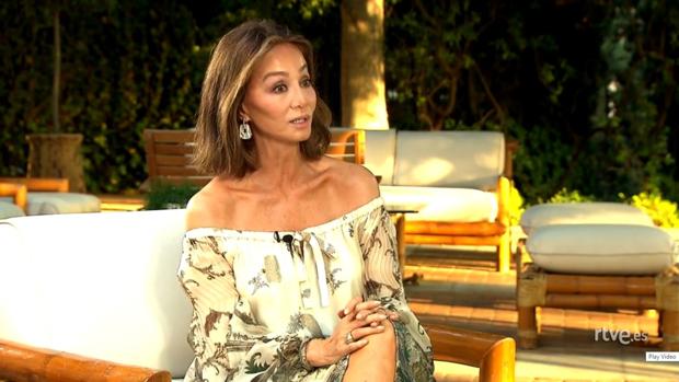 Isabel Preysler se sincera en TVE sobre Vargas Llosa: «No podría estar con alguien a quien no considerara inteligente»