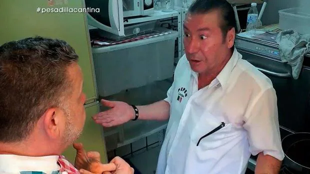 Chicote se enfrenta al cocinero más «guarro» de «Pesadilla en la cocina»: «Será cerdo el tío...»