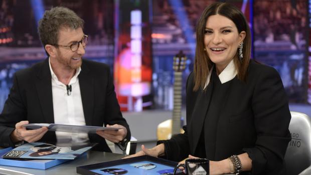 La picante entrevista de Laura Pausini con Pablo Motos en «El hormiguero»