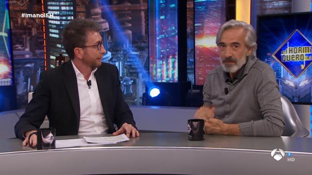 Imanol Arias presume de eructos en directo en «El Hormiguero»