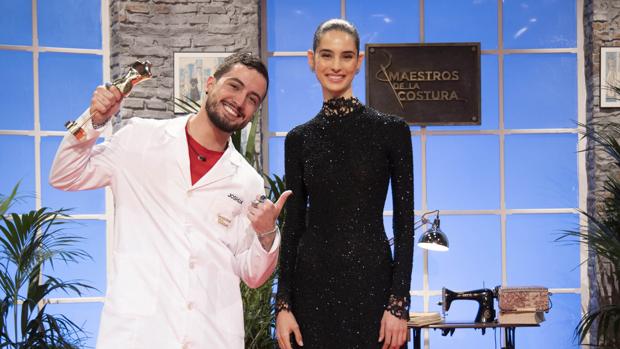 Joshua gana «Maestros de la costura»: «Si llegué a Paris Hilton, ¿por qué no voy a vestir a Beyoncé?»