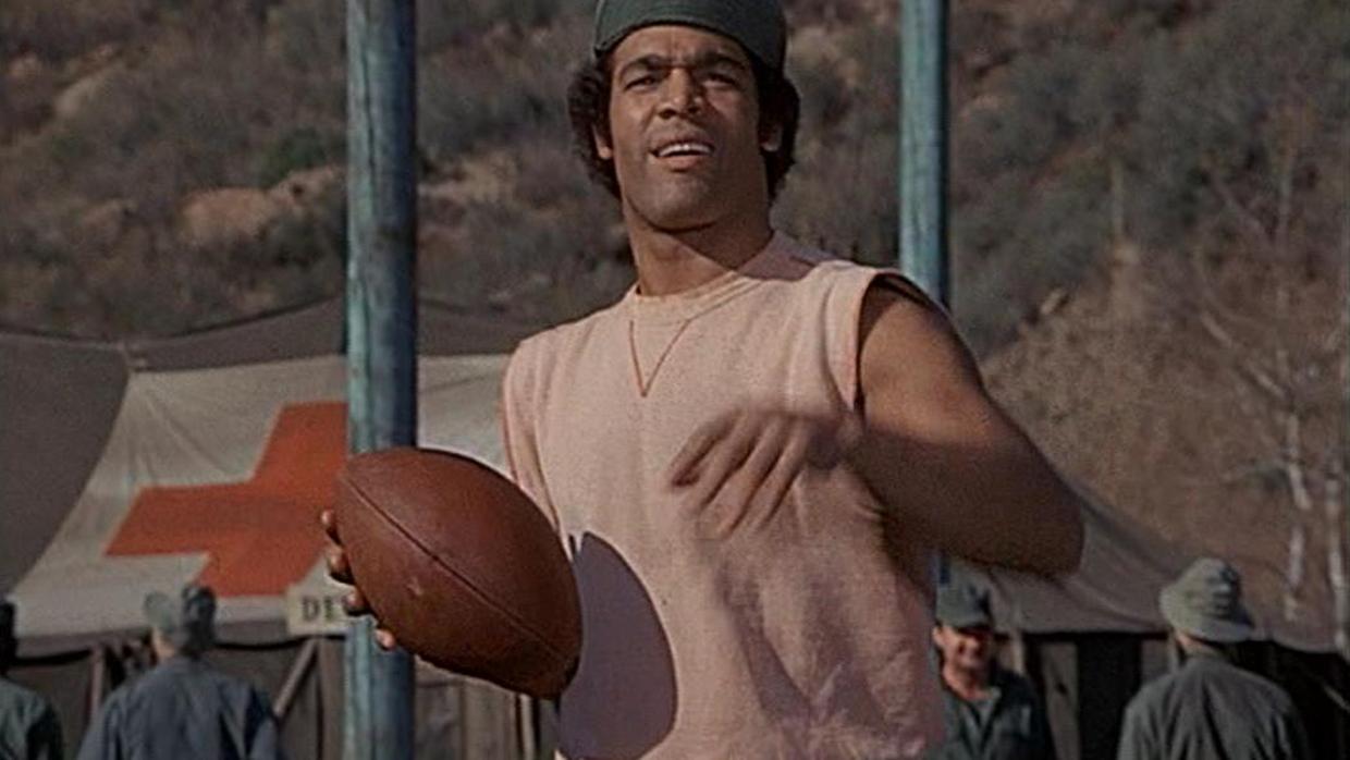 Timothy Brown en un capítulo de M.A.S.H.
