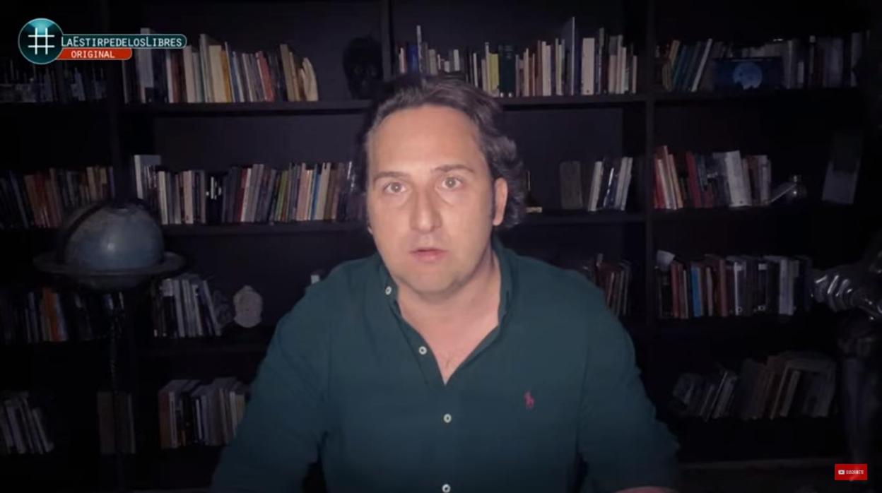 Iker Jiménez estrenó hace varias semanas el programa «La estirpe de los libres» para hablar de manera extensa del coronavirus tras la suspensión temporal «Cuarto Milenio» en Cuatro