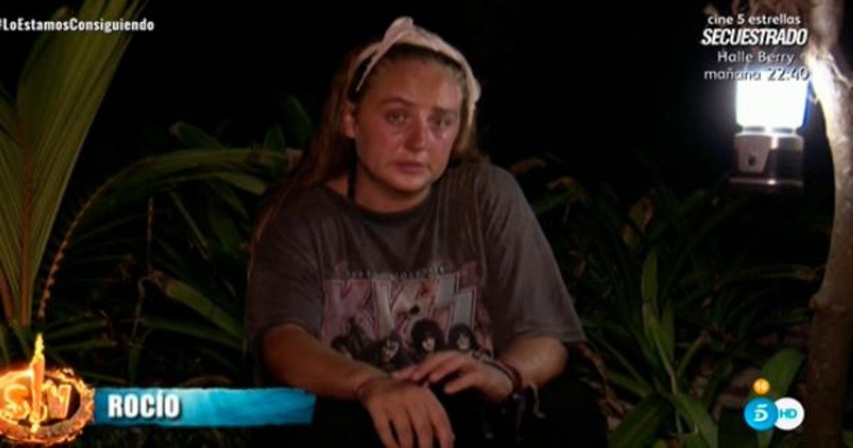 «Basta de guerras», pide Rocío Flores a sus padres en su despedida de Honduras