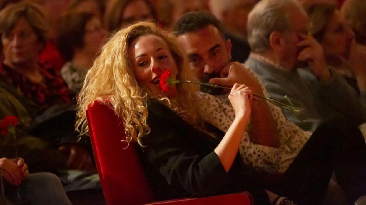 Rocio Carrasco y su pareja Fidel Albiac durante la presentación del musical «Rocío Jurado: Punto de partida» en Valladolid en marzo de 2019