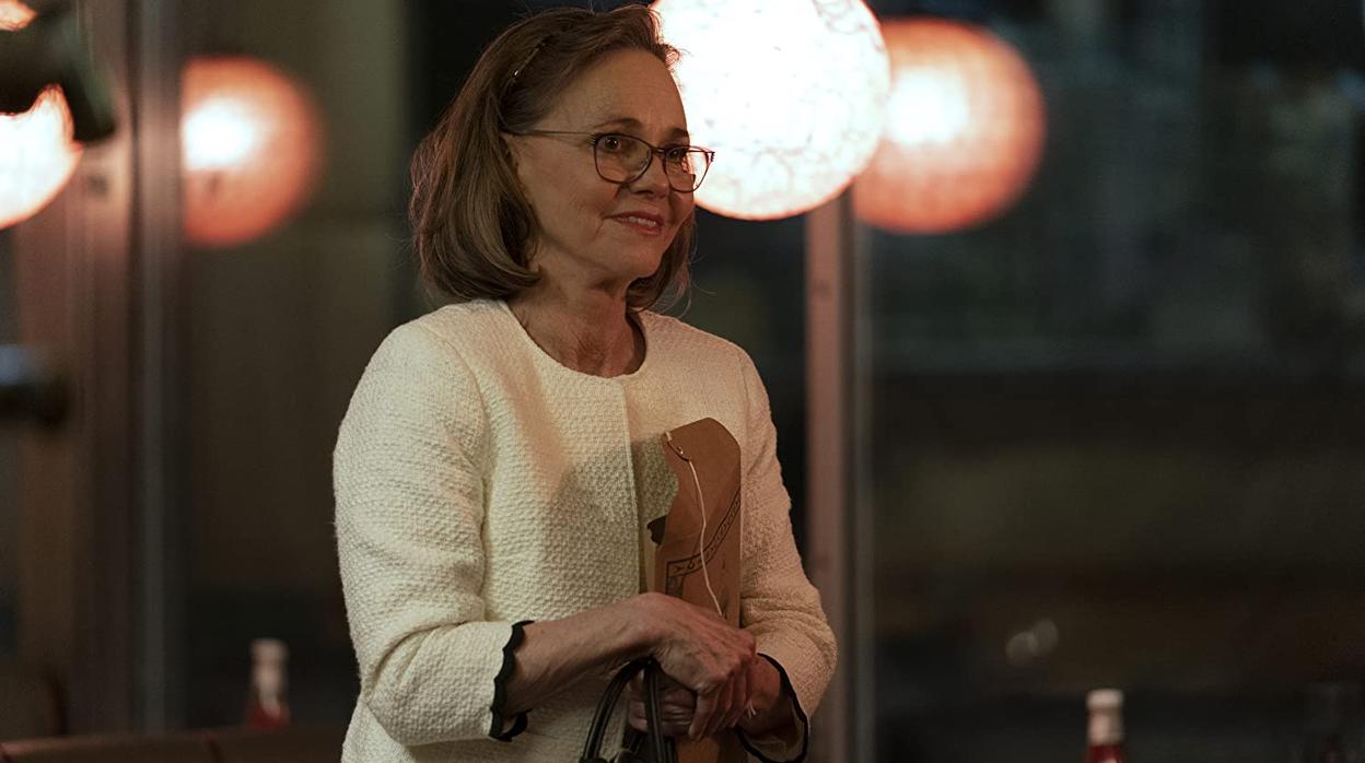 Sally Field es una de las protagonistas de la miniserie «Desde otro lugar», actualmente en emisión en AMC España, sobre un grupo de anónimos que se conocen a través de un «juego-experimento»