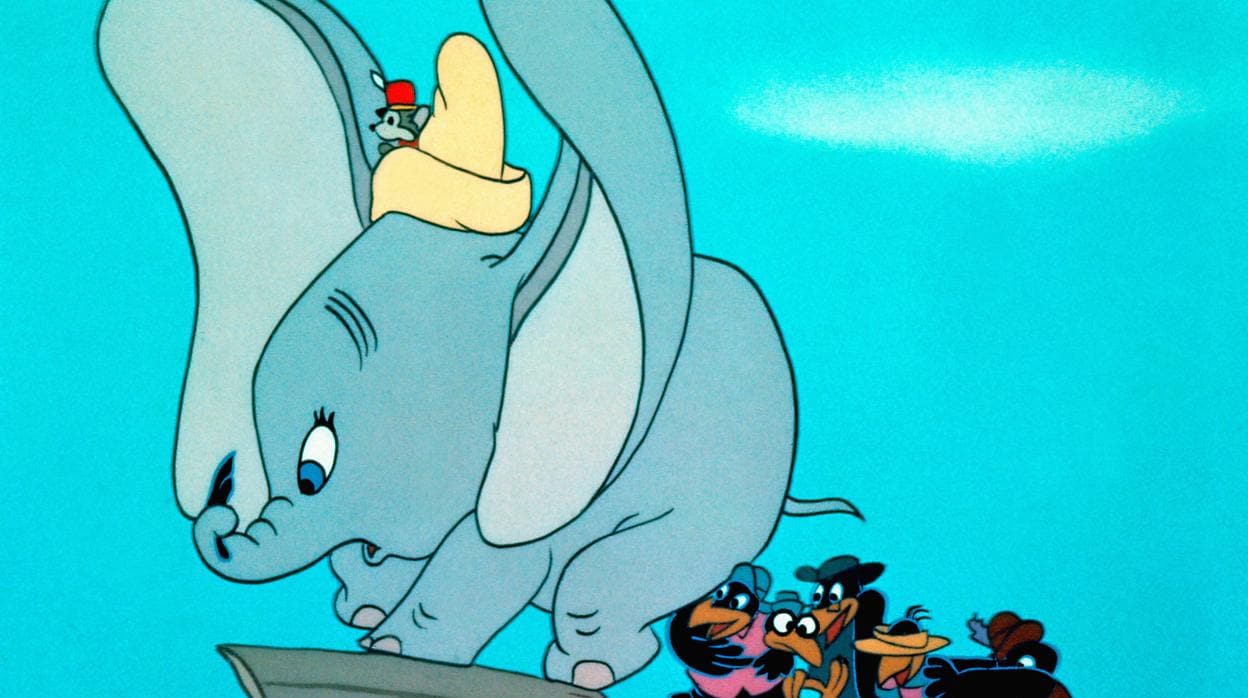 Dumbo y los cuervos en la película de Disney de los años cuarenta