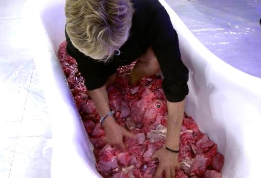 García-Cortes rebusca entre vísceras