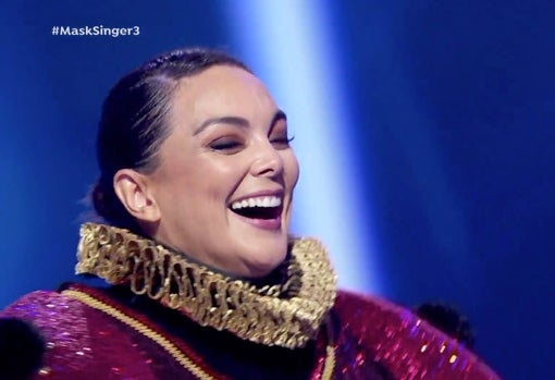 Mónica Carrillo, sin máscara