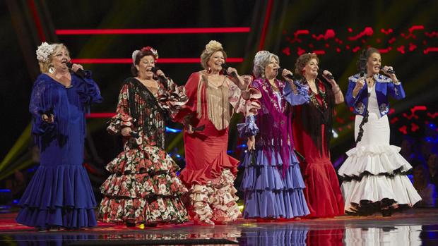 Antonio Orozco alucina en La Voz con las Sénior Copleras de Alcalá de Guadaíra: «Son las Spice Girls del momento»